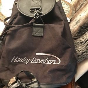 New Harley Davidson Bag/Backpack and four Caps